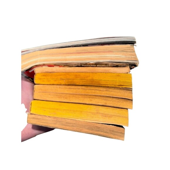 Beatles Book Magazine Lot Vintage Pop Music History Set Of 7 Items - Picture 7 of 7